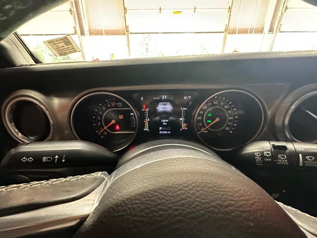 Jeep Wrangler Unlimited Vehicle Full-screen Gallery Image 20