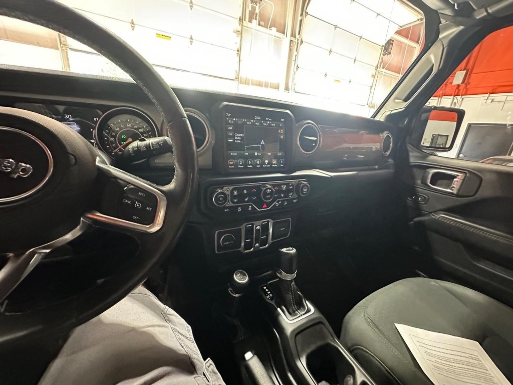 Jeep Wrangler Unlimited Vehicle Full-screen Gallery Image 21