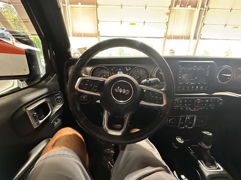 2018 Jeep Wrangler Unlimited Sahara photo 15