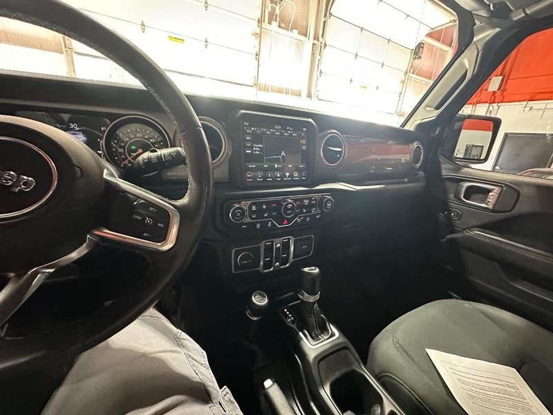 2018 Jeep Wrangler Unlimited Sahara photo 17