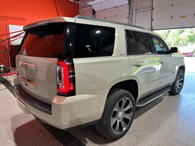 2016 Gmc Yukon SLE photo 3