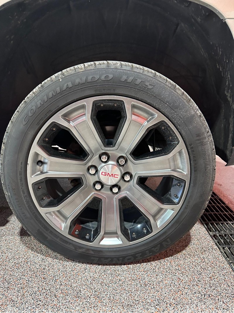 2016 Gmc Yukon SLE photo 8