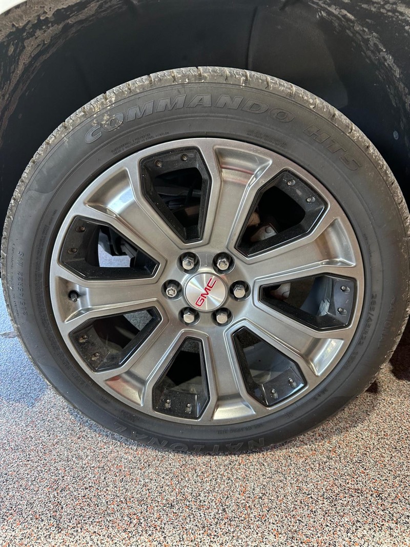 2016 Gmc Yukon SLE photo 9