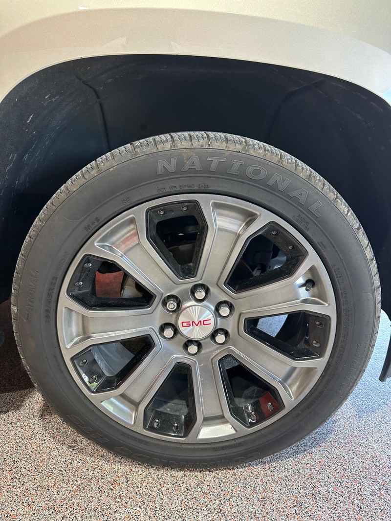 2016 Gmc Yukon SLE photo 14