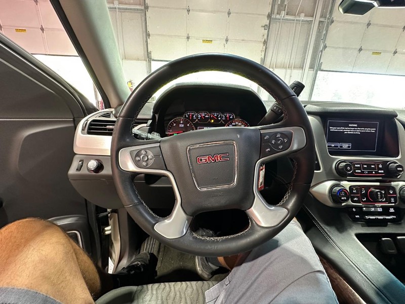 2016 Gmc Yukon SLE photo 23