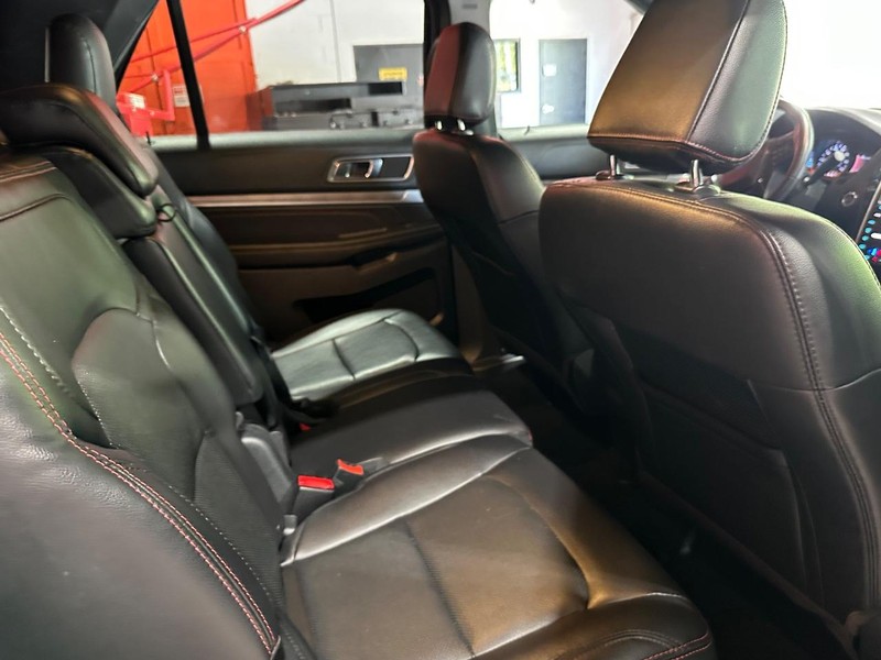 2019 Ford Explorer Sport photo 15