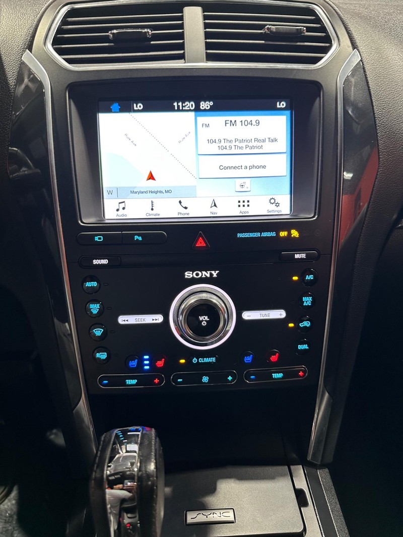 2019 Ford Explorer Sport photo 16