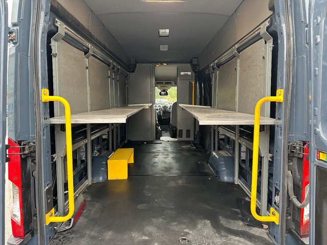 Ford Transit Van Vehicle Full-screen Gallery Image 8