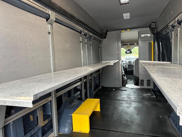 Ford Transit Van Vehicle Full-screen Gallery Image 12