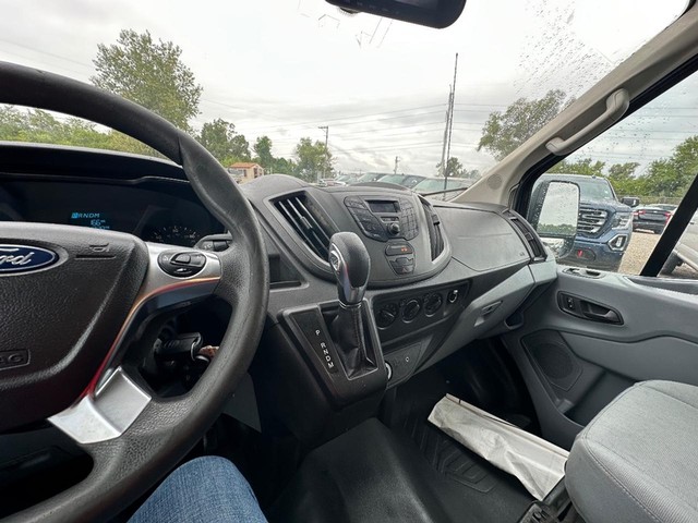 Ford Transit Van Vehicle Full-screen Gallery Image 19