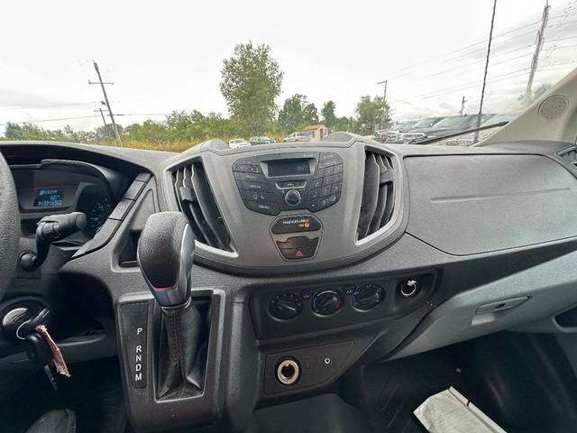 Ford Transit Van Vehicle Full-screen Gallery Image 20