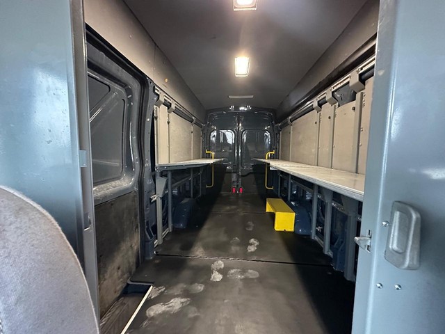 Ford Transit Van Vehicle Full-screen Gallery Image 23