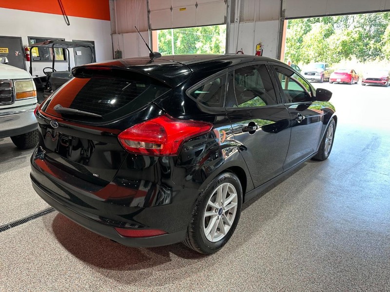 2018 Ford Focus SE photo 3