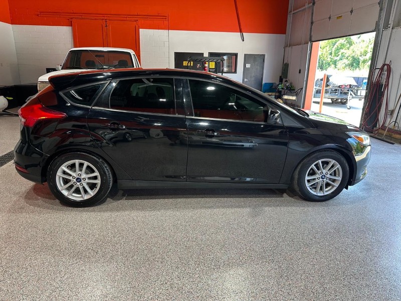 2018 Ford Focus SE photo 4