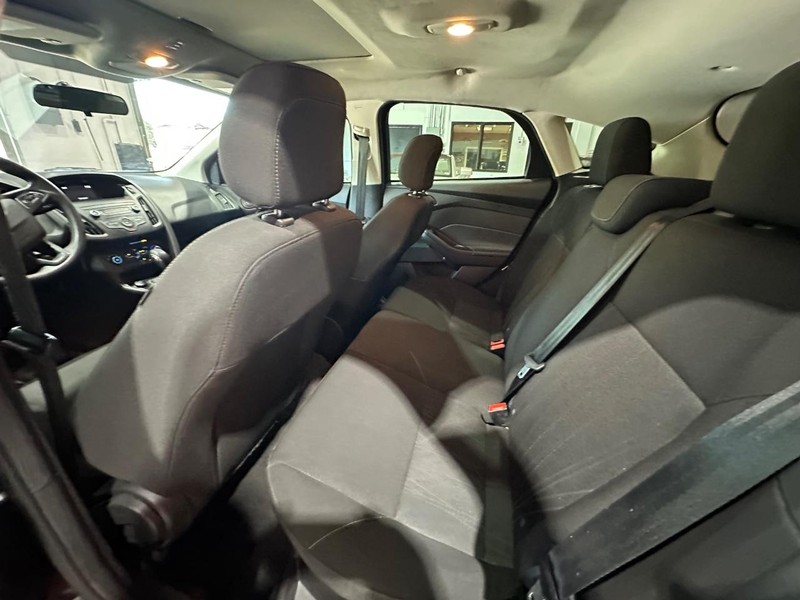 2018 Ford Focus SE photo 13