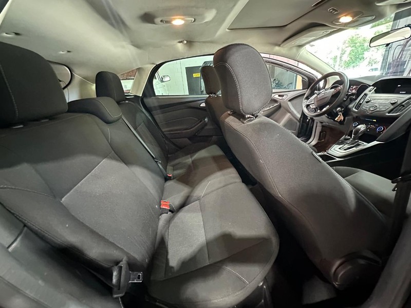 2018 Ford Focus SE photo 18