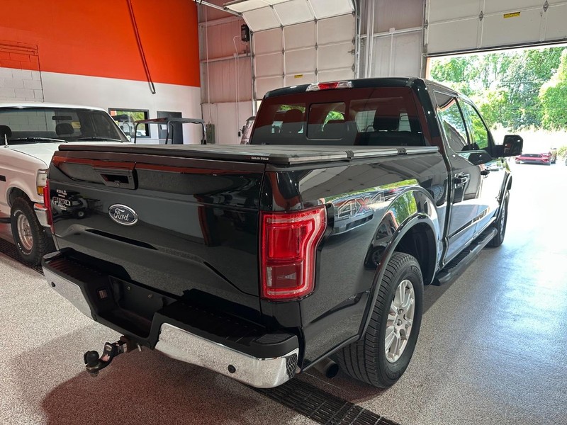 2015 Ford F-150 Lariat photo 2