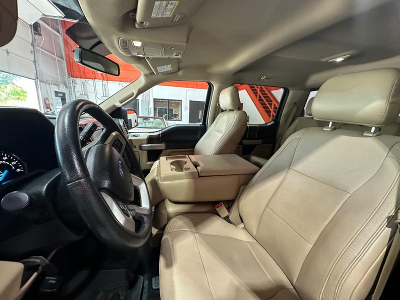2015 Ford F-150 Lariat photo 9