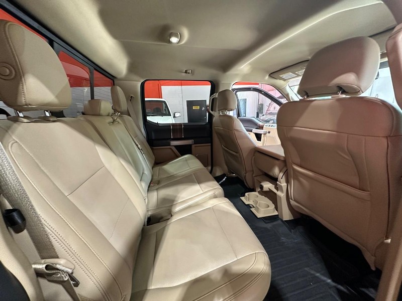 2015 Ford F-150 Lariat photo 16