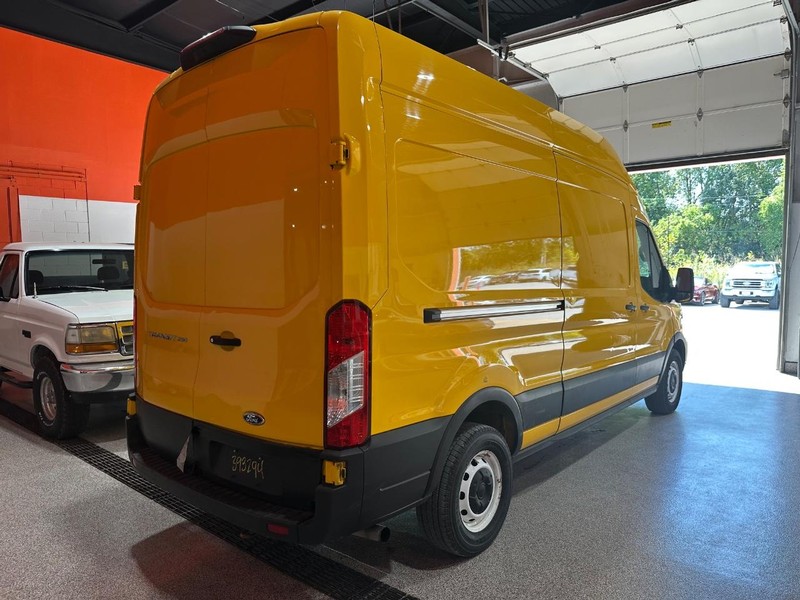 2021 Ford Transit Cargo Van photo 4