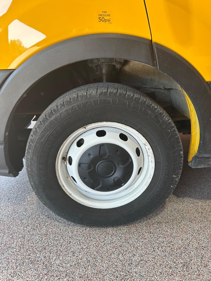 2021 Ford Transit Cargo Van photo 10
