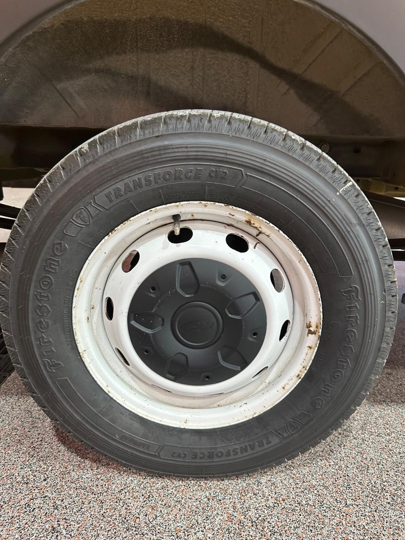 2021 Ford Transit Cargo Van photo 11