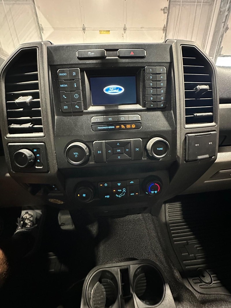 2021 Ford F-250 photo 21