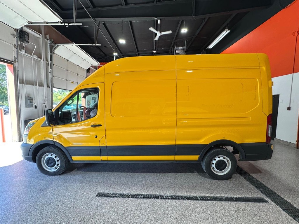 Ford Transit Cargo Van Vehicle Full-screen Gallery Image 8