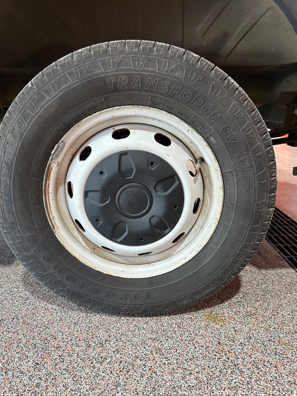 Ford Transit Cargo Van Vehicle Full-screen Gallery Image 10