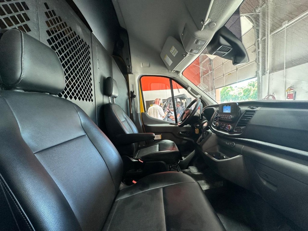 Ford Transit Cargo Van Vehicle Full-screen Gallery Image 15