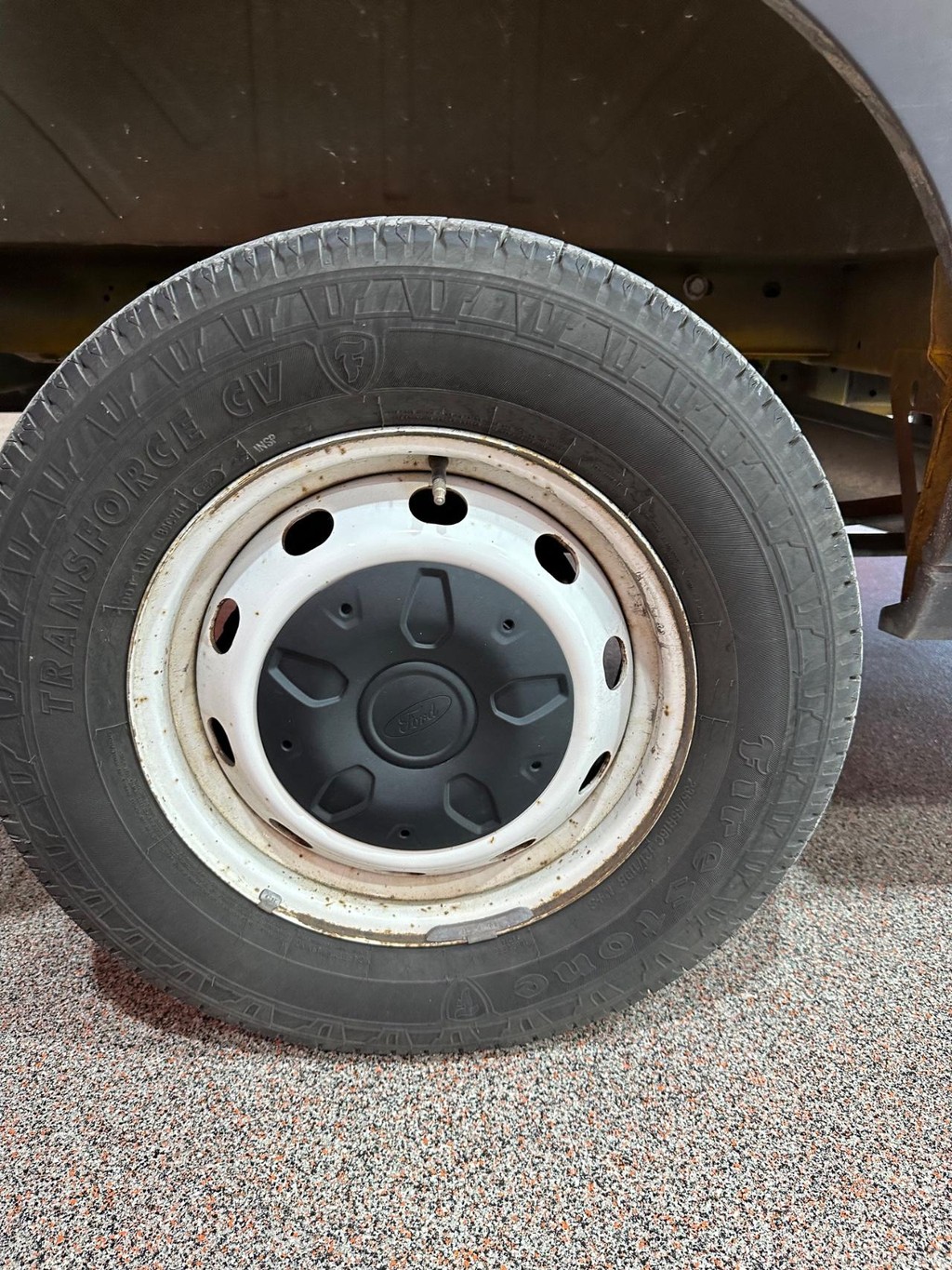 Ford Transit Cargo Van Vehicle Full-screen Gallery Image 17