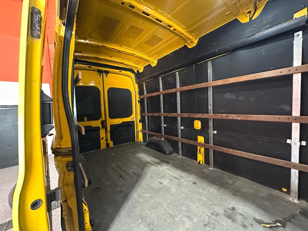 Ford Transit Cargo Van Vehicle Full-screen Gallery Image 20