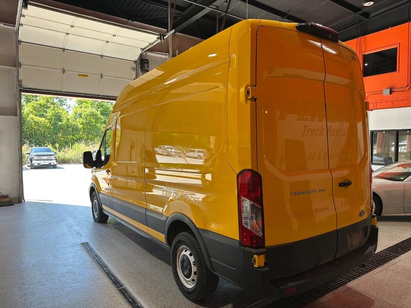 2021 Ford Transit Cargo Van photo 3
