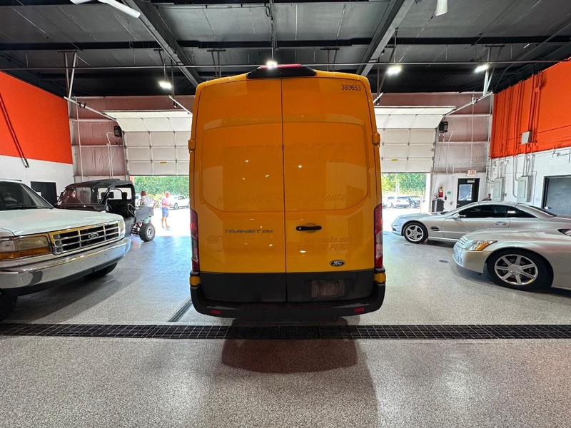 2021 Ford Transit Cargo Van photo 4
