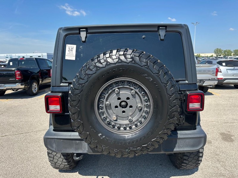 2019 Jeep Wrangler Unlimited Sport S photo 2