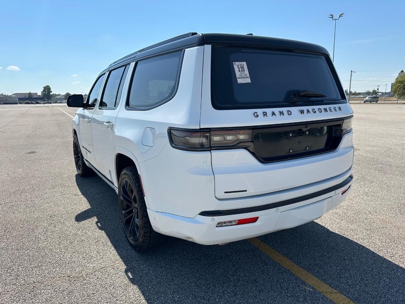 2022 Jeep Grand Wagoneer II photo 8