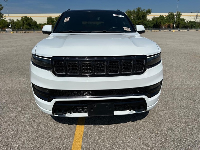 2022 Jeep Grand Wagoneer II photo 10