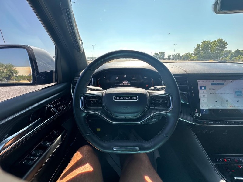 2022 Jeep Grand Wagoneer II photo 27