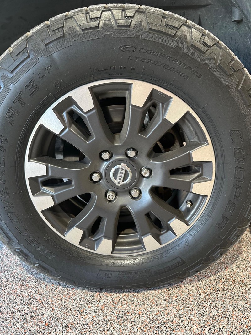 2018 Nissan Titan PRO-4X photo 11