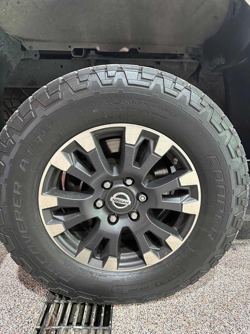 2018 Nissan Titan PRO-4X photo 16