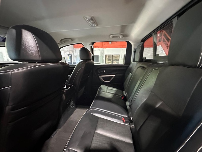 2018 Nissan Titan PRO-4X photo 18