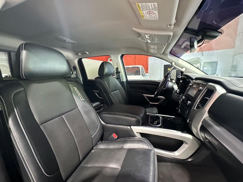 2018 Nissan Titan PRO-4X photo 20