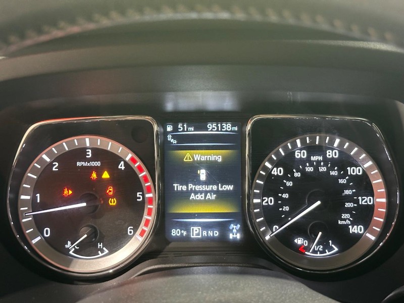 2018 Nissan Titan PRO-4X photo 27