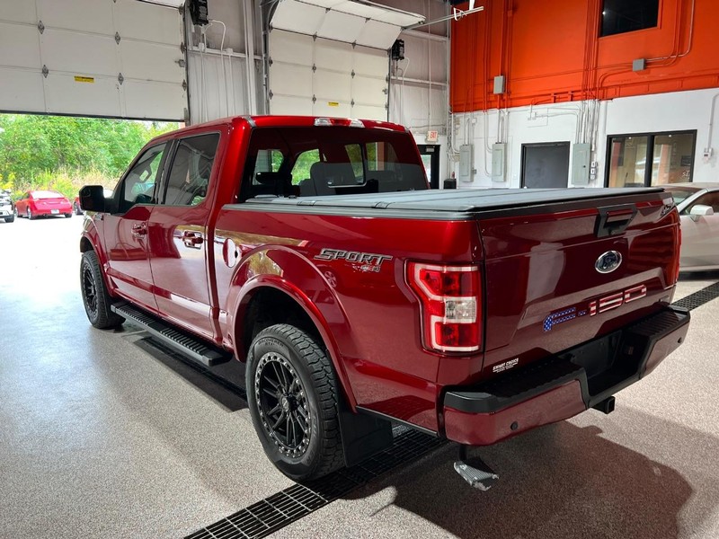 2018 Ford F-150 XLT photo 2
