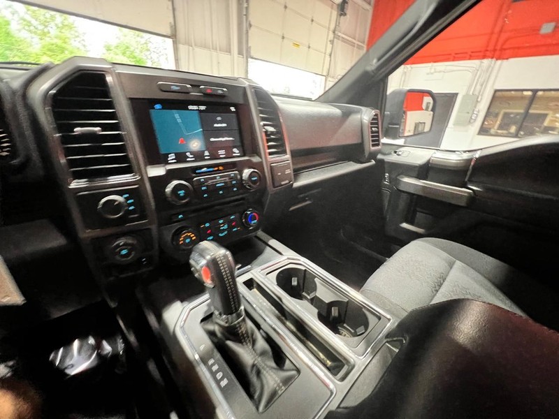 2018 Ford F-150 XLT photo 17