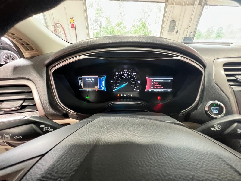 2019 Ford Fusion Hybrid SE photo 19