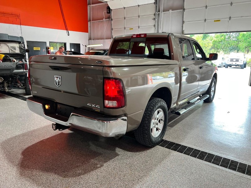 2009 Dodge Ram SLT photo 3