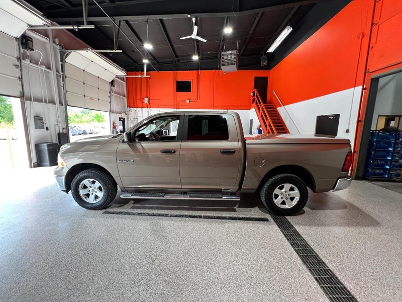 2009 Dodge Ram SLT photo 6