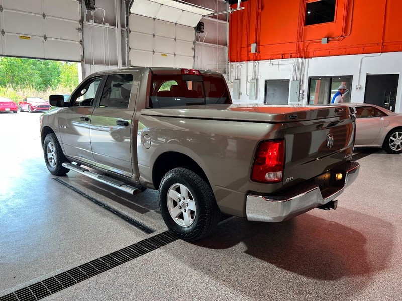2009 Dodge Ram SLT photo 7