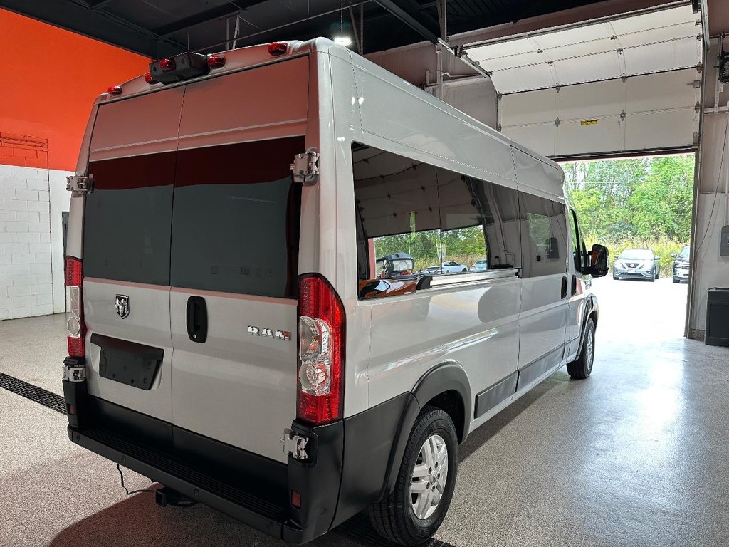 Ram ProMaster Window Van Vehicle Full-screen Gallery Image 5
